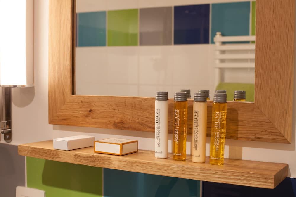 The Rachasses The Feet Of The Great Montets, Overlooking Mont Blanc For 8 People