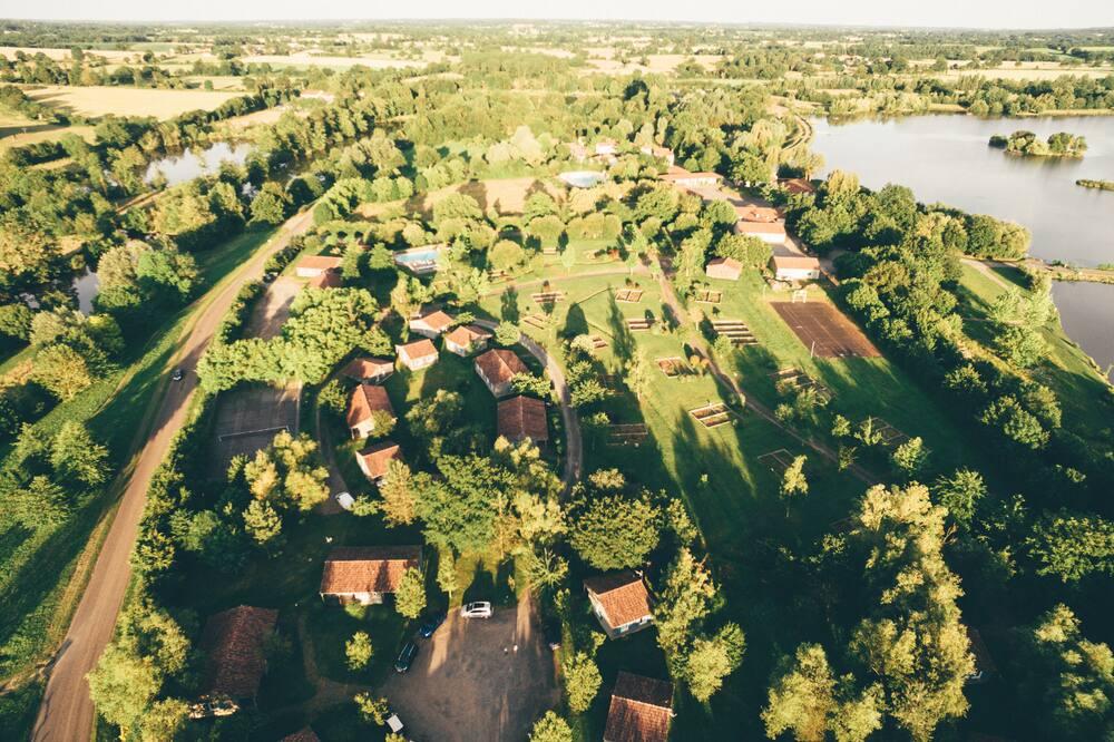 Chalet with swimming pool near Puy du Fou in holiday residence up to 6 people Poitou-Charentes - Moncoutant visuel 3/5 Chalet with swimming pool near Puy du Fou in holiday residence up to 6 people Poitou-Charentes - Moncoutant visuel 3/5