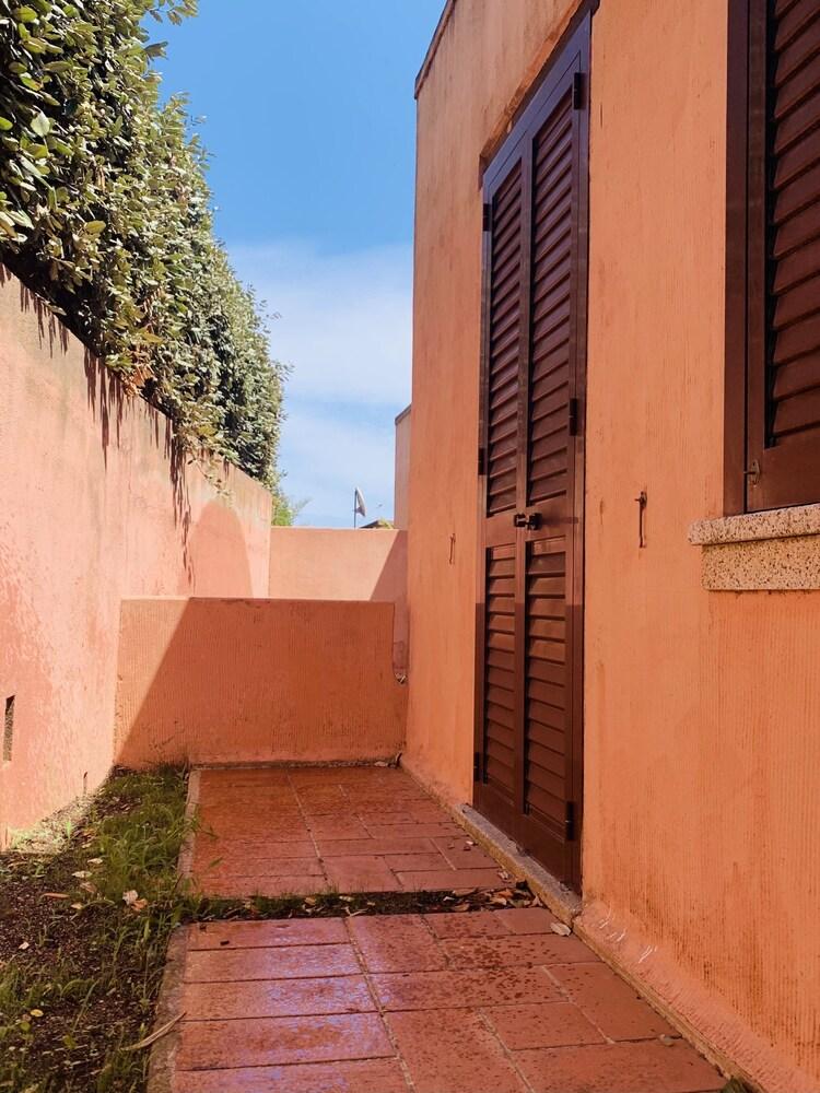 8 Arbousiers Villa 12 Corsica - Bonifatius visuel 1/5 8 Arbousiers Villa 12 Corsica - Bonifatius visuel 1/5