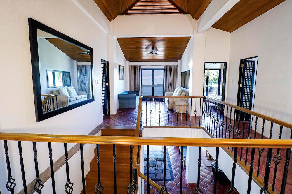 expedia_group-2659766-136858906-990325 Out of the Blue Resort