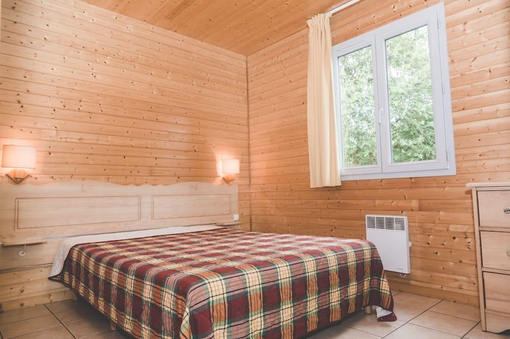 Chalet with swimming pool near Puy du Fou in holiday residence up to 6 people Poitou-Charentes - Moncoutant visuel 2/5 Chalet with swimming pool near Puy du Fou in holiday residence up to 6 people Poitou-Charentes - Moncoutant visuel 2/5