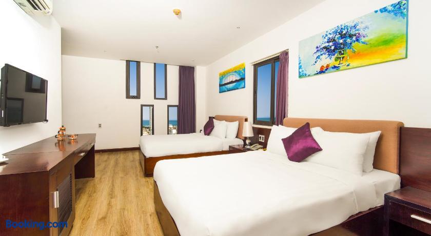 booking-1070875012-528065985-491531 Golden Sun Apartment by New Sky Travel