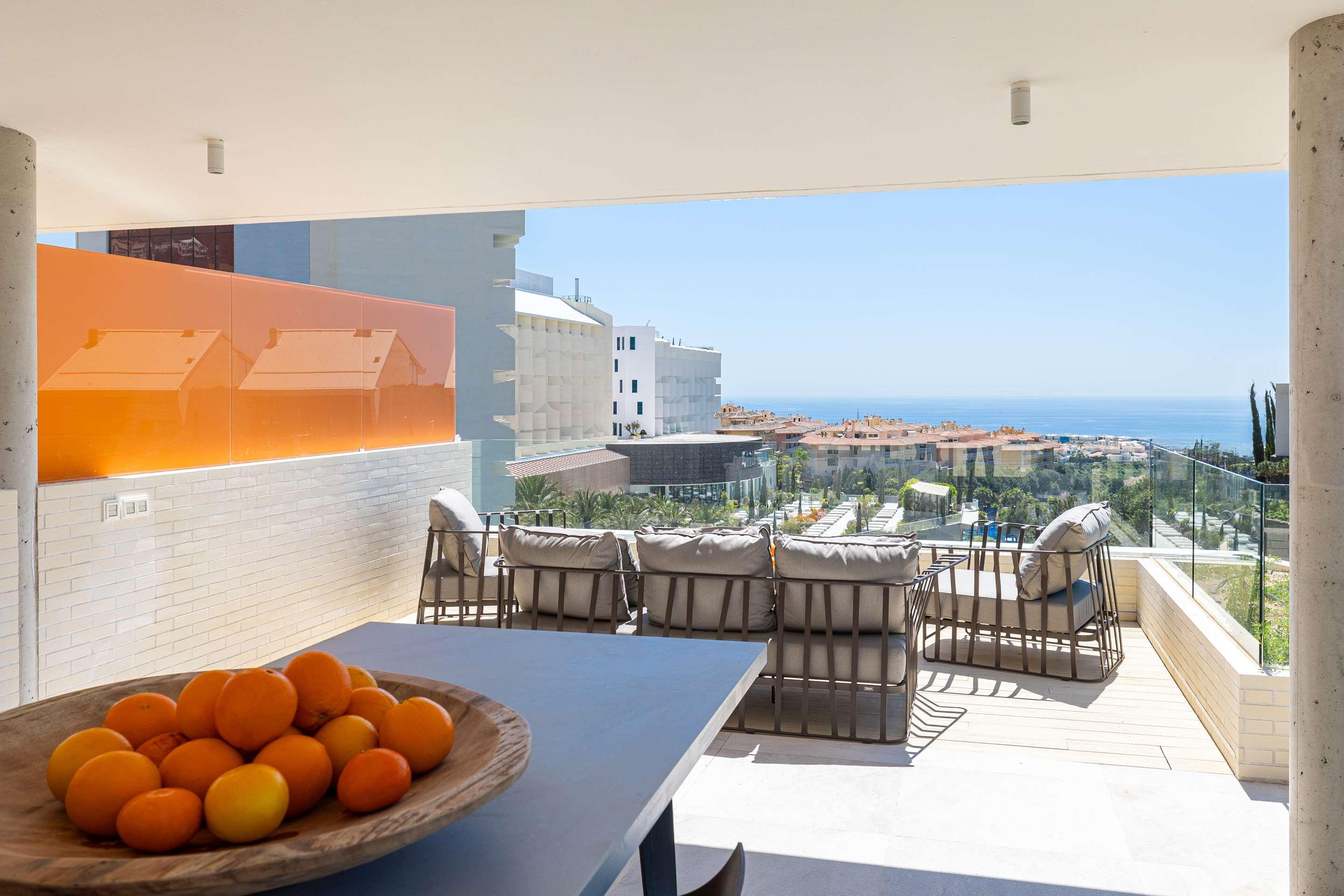 ice-1071367240-118219068-442512 Leiro Residences