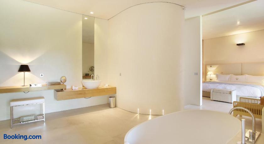 booking-547010-146706063-275509 MUSE Saint-Tropez