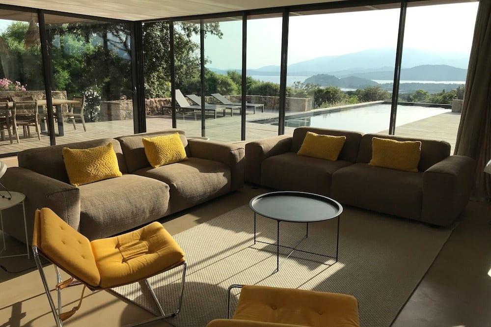 Spacious villa with sea view and private pool. Cala Rossa Estate Corsica - Lecci visuel 4/5