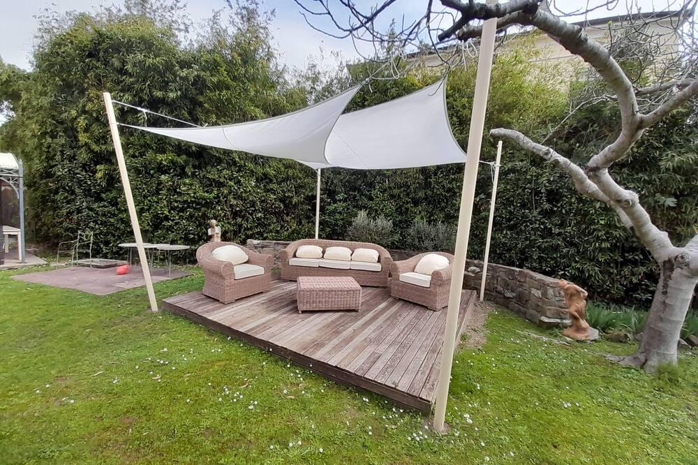 Liberty villa with private garden and parking. Close to the sea and the lake Toscane - Torre del Lago Puccini visuel 5/5 Liberty villa with private garden and parking. Close to the sea and the lake Toscane - Torre del Lago Puccini visuel 5/5
