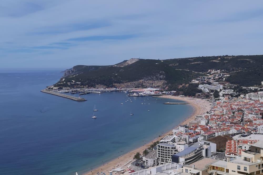 Sesimbra 6 minutes, Luxury villa, 3 bedrooms, 3 baths, garage. Arrabida Park Lissabon - Sesimbra visuel 5/5 Sesimbra 6 minutes, Luxury villa, 3 bedrooms, 3 baths, garage. Arrabida Park Lissabon - Sesimbra visuel 5/5