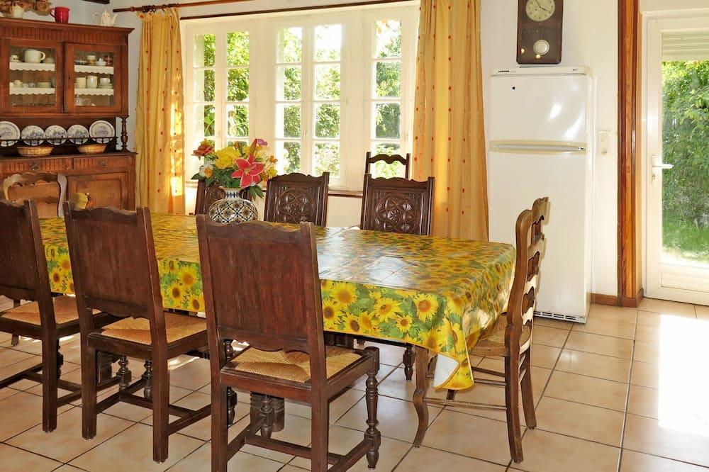 Nice apartment in villa for 8 people with pets allowed and parking Bretagne - Pont-l'Abbé visuel 1/5 Nice apartment in villa for 8 people with pets allowed and parking Bretagne - Pont-l'Abbé visuel 1/5