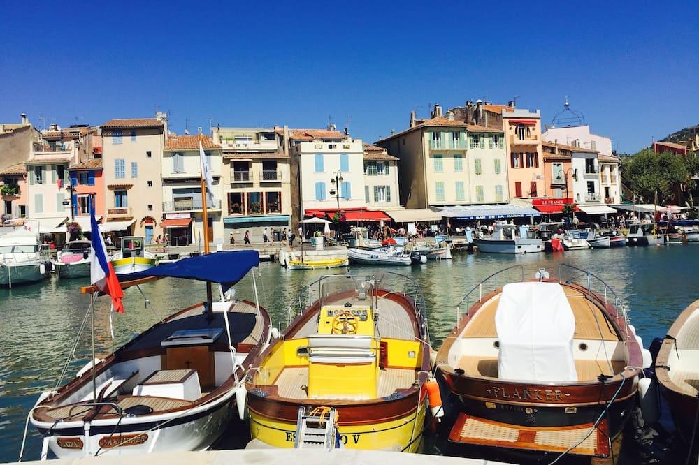 Magnificent ancient farm that has been reformed. Exceptional location in Cassis Provence-Alpes-Côte d'Azur - Cassis visuel 3/5