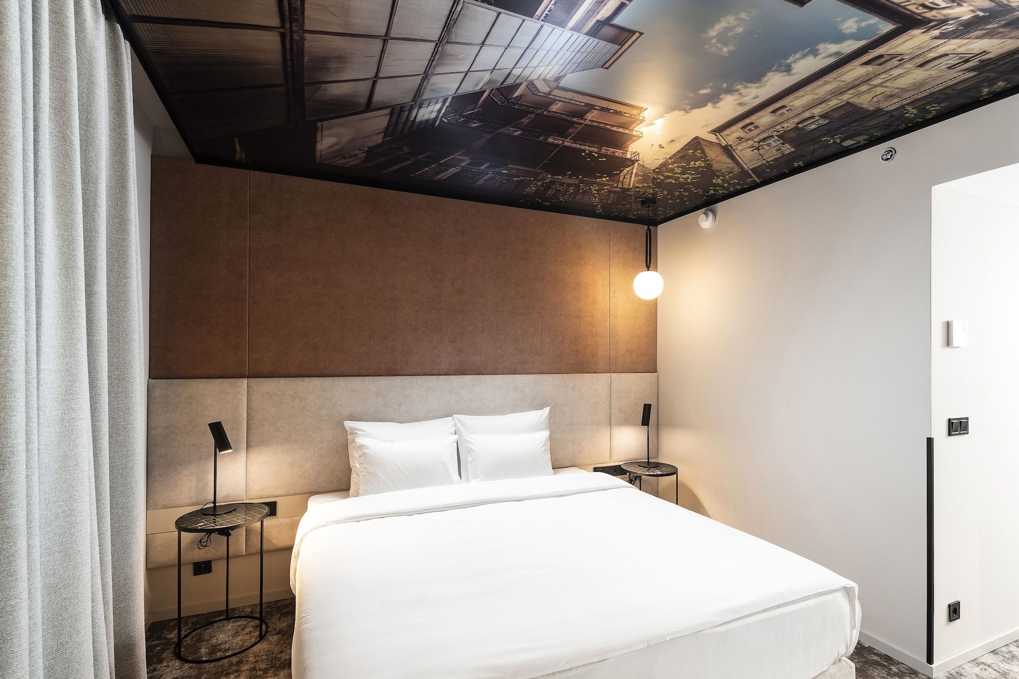 Three Corners Downtown Hotel