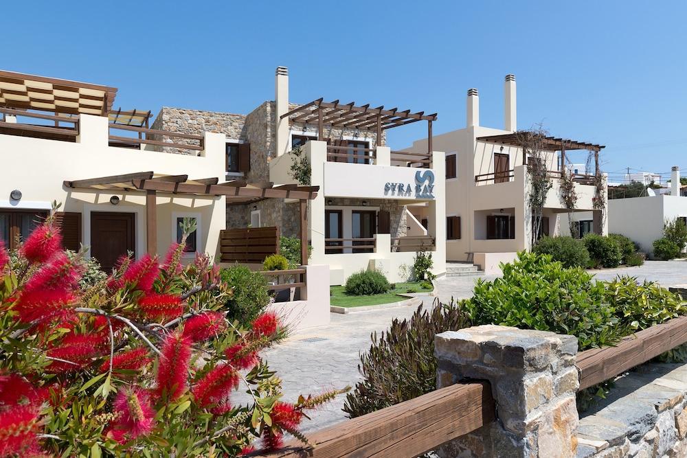 sembo-3788326-d63c88-581085 Syra Bay