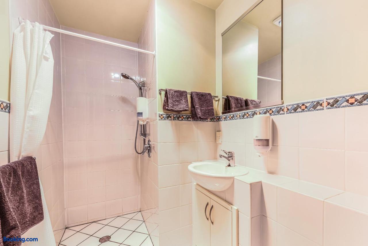 booking-301816-659448506-078444 Boutique Motel