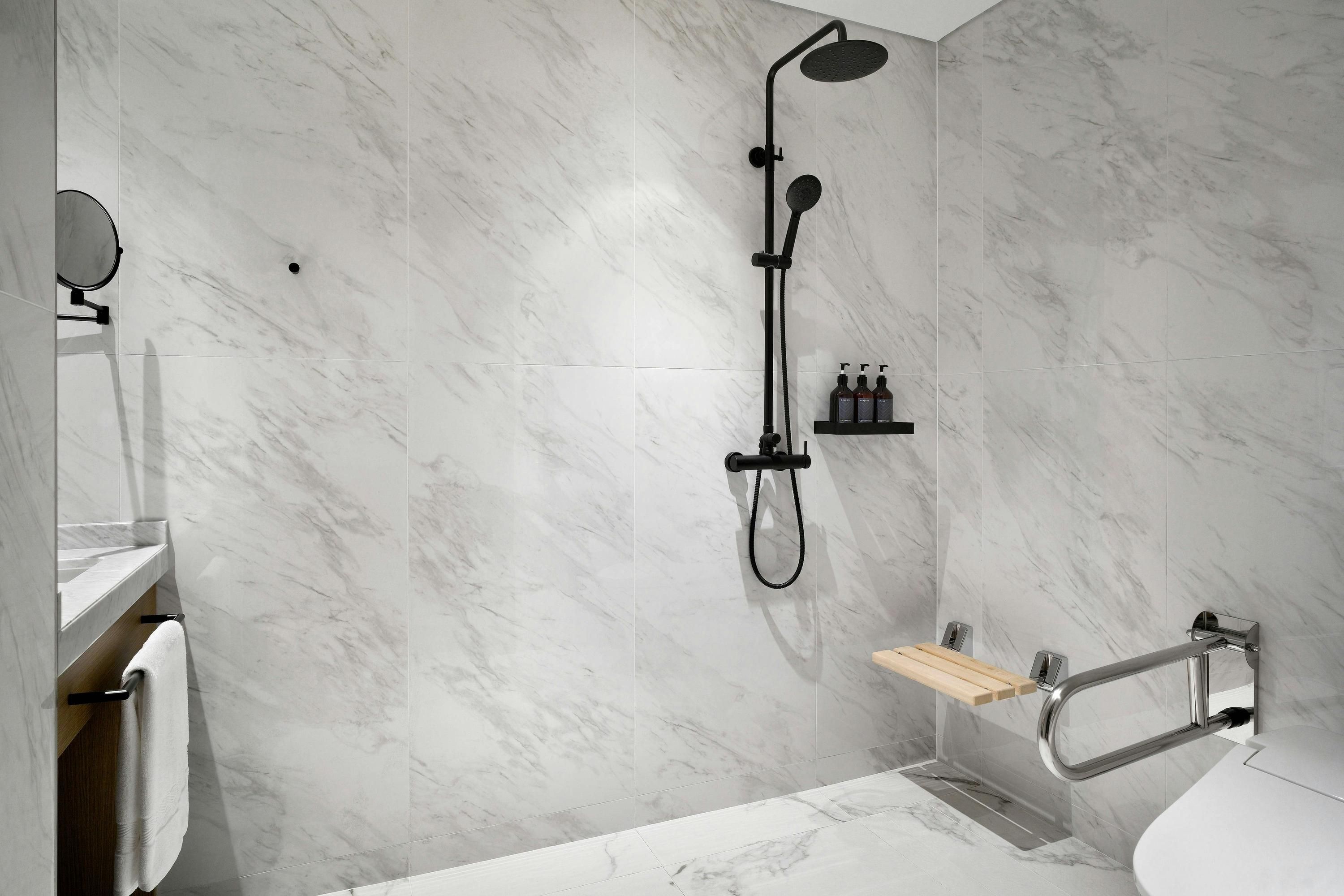 GRAVITY JOSUN Seoul Pangyo, Autograph Collection