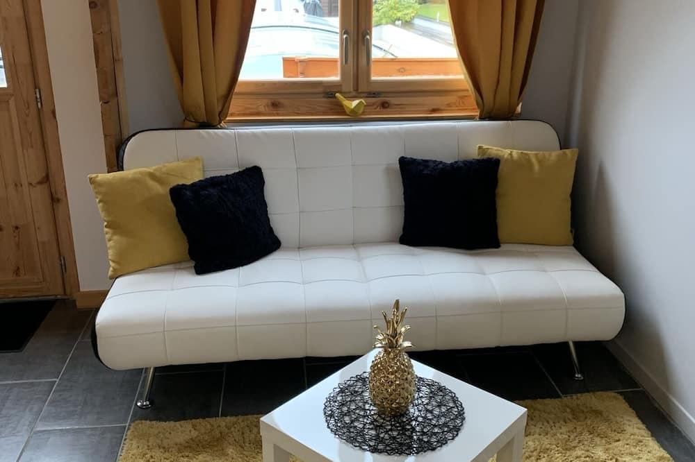 Chalet 2 personnes avec jacuzzi et piscine saisonnière partagée Lotharingen - Corcieux visuel 5/5 Chalet 2 personnes avec jacuzzi et piscine saisonnière partagée Lotharingen - Corcieux visuel 5/5