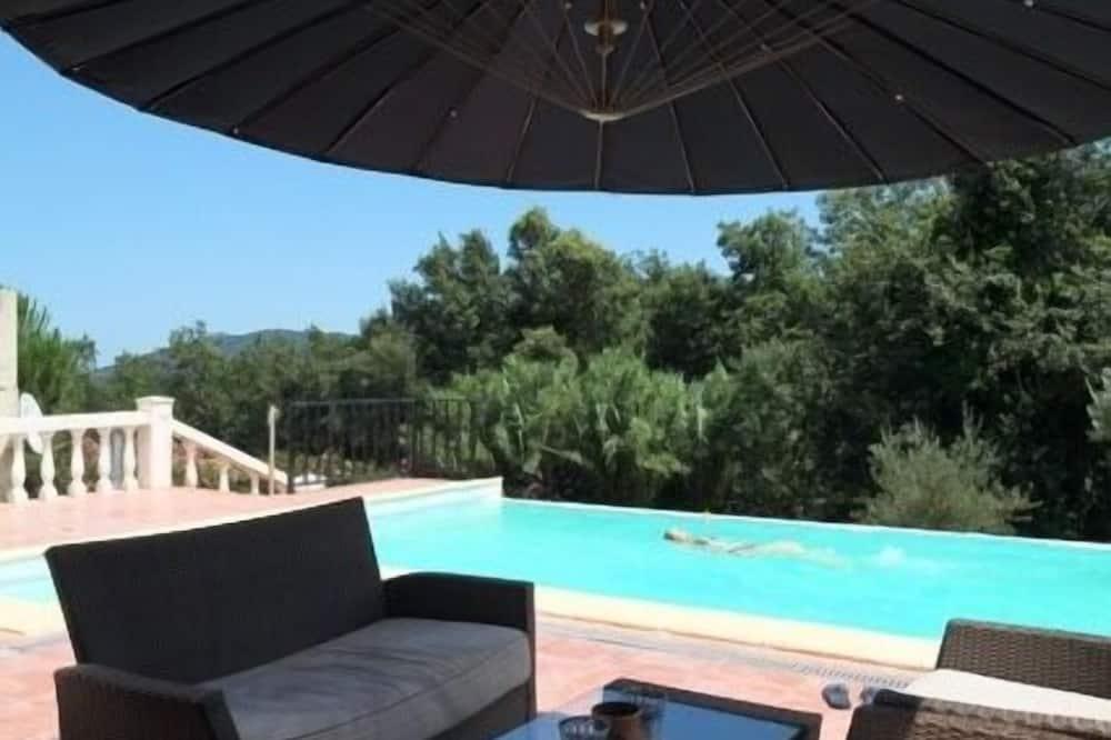 Family Villa w Private Swimming Pool & Tennis Court Near Ceret Sleeps 6 To 12 - Languedoc-Roussillon - De eilanden visuel 3/5 Family Villa w Private Swimming Pool & Tennis Court Near Ceret Sleeps 6 To 12 - Languedoc-Roussillon - De eilanden visuel 3/5