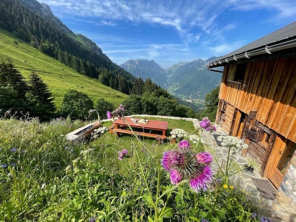 Atypical chalet in alpine pastures Rhône-Alpes - Entremont visuel 4/5 Atypical chalet in alpine pastures Rhône-Alpes - Entremont visuel 4/5