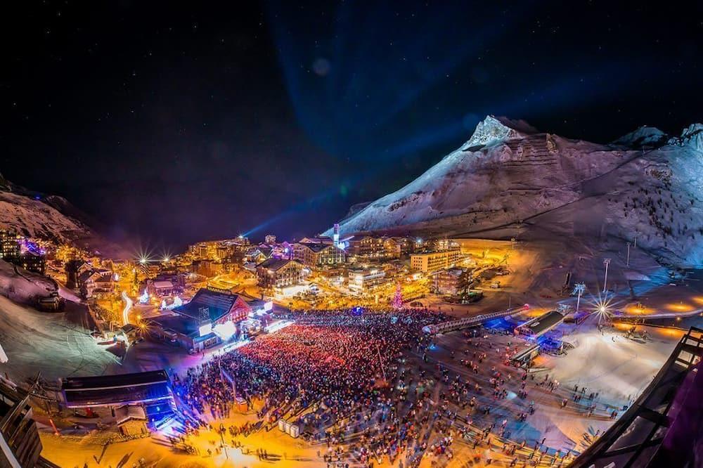Beau! Chalet De 14 Chambres! Vues Sur La Montagne! Jacuzzi! Rhône-Alpes - Tignes visuel 5/5 Beau! Chalet De 14 Chambres! Vues Sur La Montagne! Jacuzzi! Rhône-Alpes - Tignes visuel 5/5