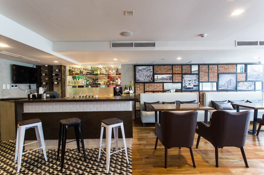 The B Hotel Quezon City