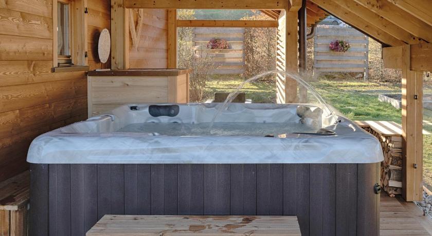 Chalet avec Jacuzzi et Piscine, déco soignée esprit cocooning Lotharingen - De Thillot visuel 3/5