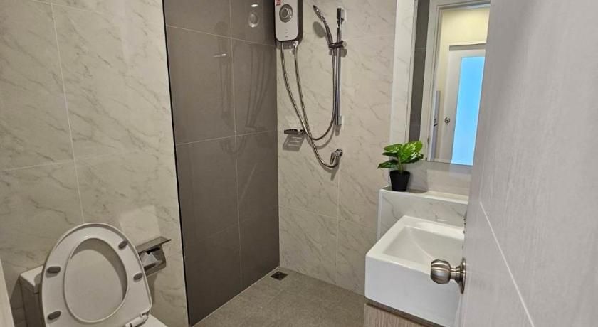 คอนโดอีสวิลบางแสน