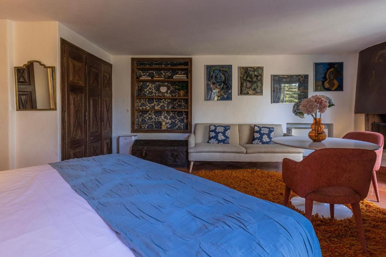 Sintra WOW - Unique double Smart Room in 17th century Palace! Hot tub, Snooker, BBQ, PS5, Sauna, Gym