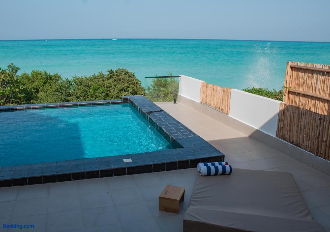 booking-1072128335-625874590-463816 Oasis Blu Beach Resort-Adults Only