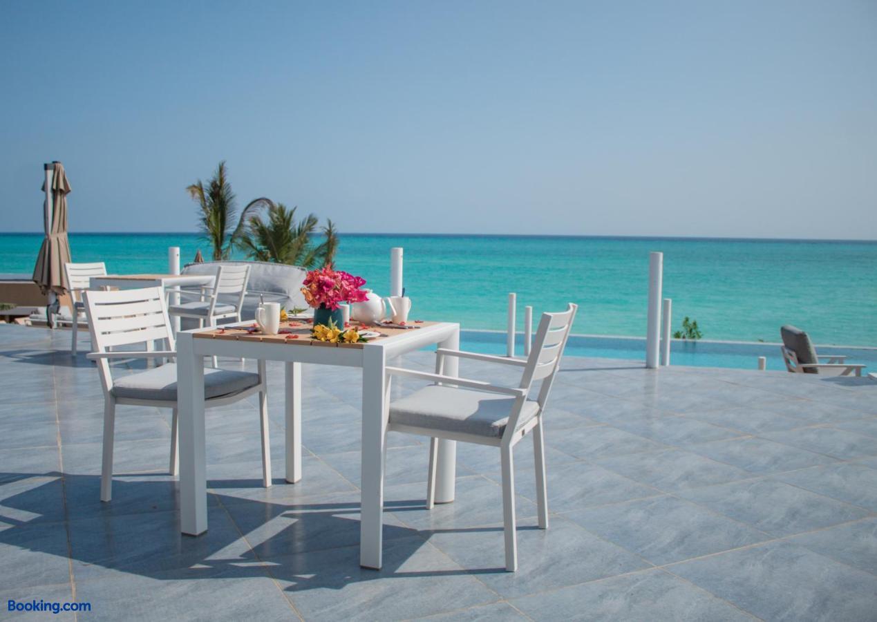 booking-1072128335-625871946-662450 Oasis Blu Beach Resort-Adults Only