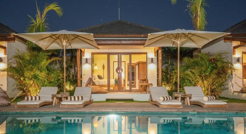 Ehoa Bali Nyanyi Boutique Hotel - In Front Of Entrance To Nuanu