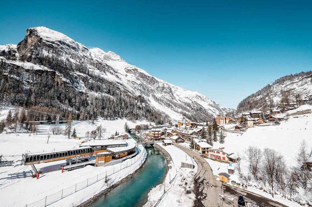 Luxury chalet rental Tignes les Brévières Val d'Isère ski in/out wifi fireplace Rhône-Alpes - Tignes visuel 3/5 Luxury chalet rental Tignes les Brévières Val d'Isère ski in/out wifi fireplace Rhône-Alpes - Tignes visuel 3/5