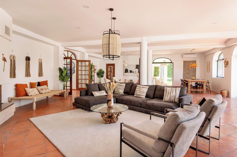 Luxury Portuguese villa with pool, sauna & tennis close to Fonte de Telha beach Lissabon - Corroios visuel 5/5 Luxury Portuguese villa with pool, sauna & tennis close to Fonte de Telha beach Lissabon - Corroios visuel 5/5
