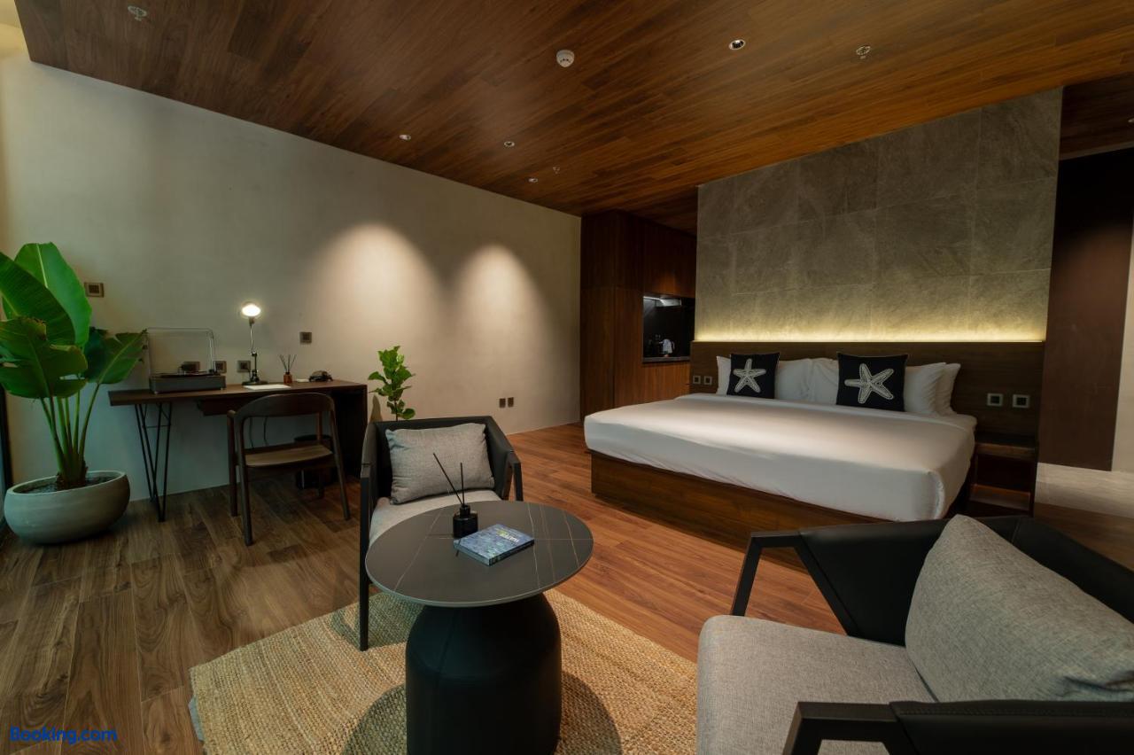 booking-1071323977-563625199-908184 Piece Lio from Japan Managed by H Hospitality Group