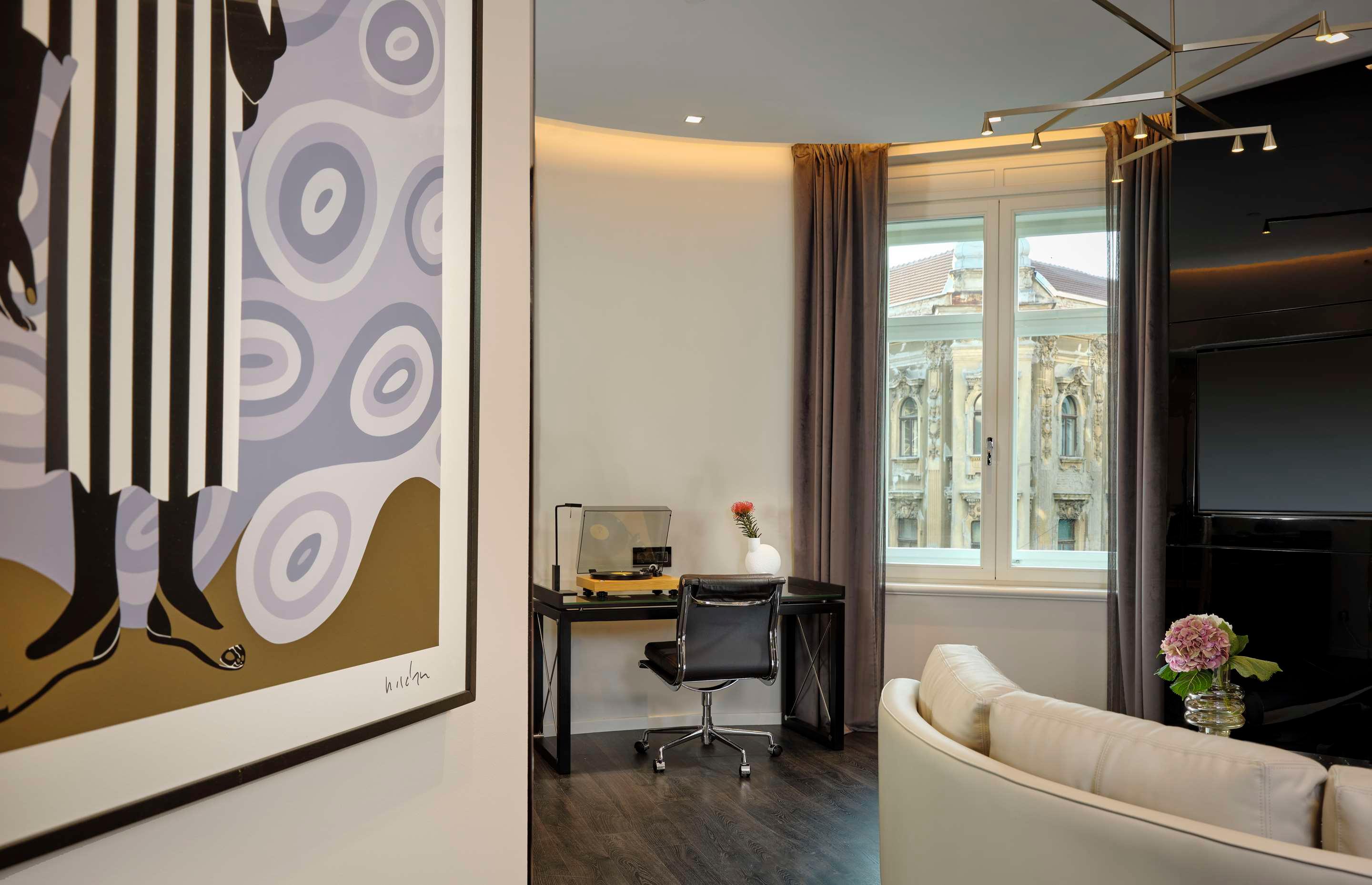 ice-10299400-110087476-670913 art'otel Zagreb