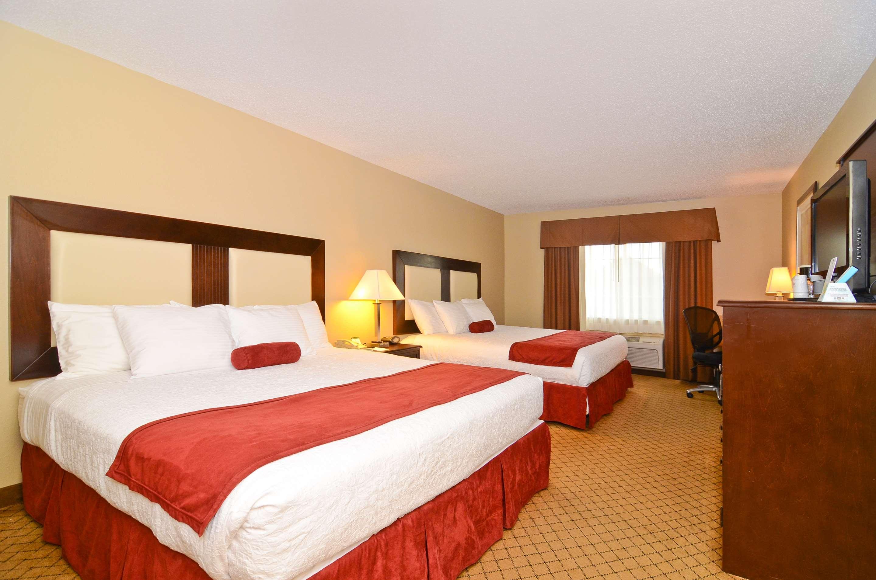 Best Western Macomb Inn, Macomb, IL, United States - Compare Deals