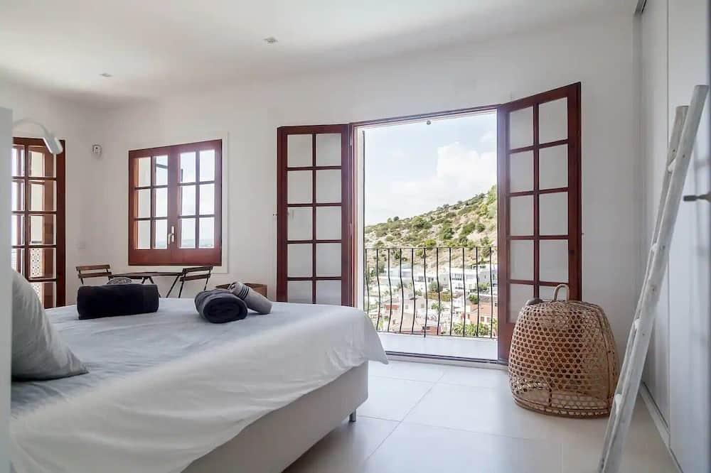 Villa Sitges Colonial. Impressive views of the sea. High design. Renovated. Costa Dorada - Sitges visuel 1/5 Villa Sitges Colonial. Impressive views of the sea. High design. Renovated. Costa Dorada - Sitges visuel 1/5