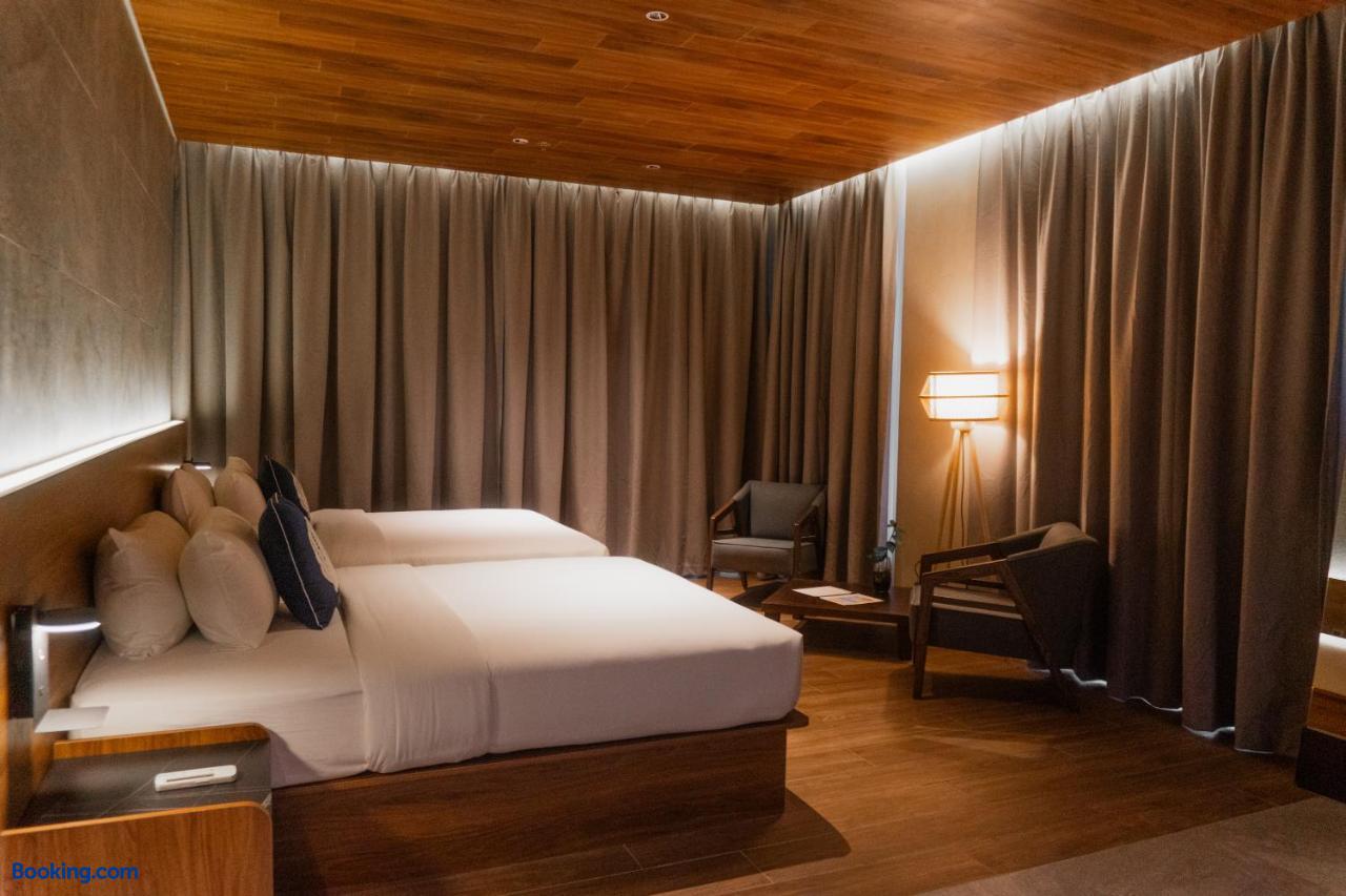booking-1071323977-628044629-370473 Piece Lio from Japan Managed by H Hospitality Group