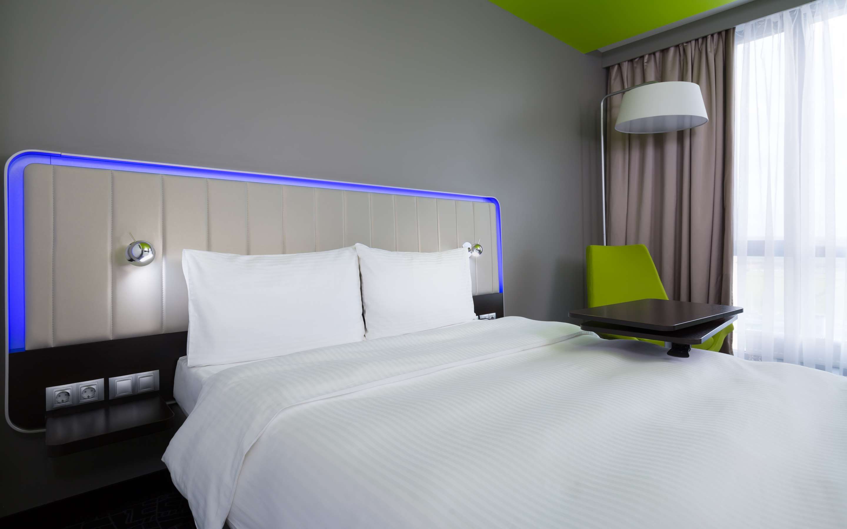 Cosmos Saint-Petersburg Pulkovo Apt Htl