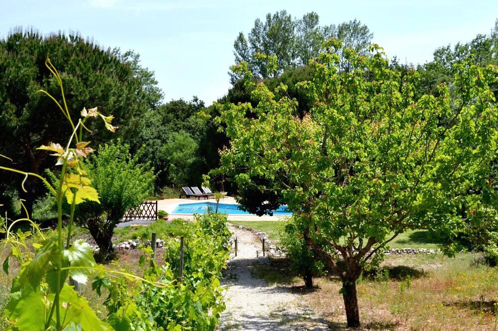 Spacious villa with pool and gardens, close to Sesimbra 40 Km South of Lisbon Lissabon - Sesimbra visuel 1/5 Spacious villa with pool and gardens, close to Sesimbra 40 Km South of Lisbon Lissabon - Sesimbra visuel 1/5