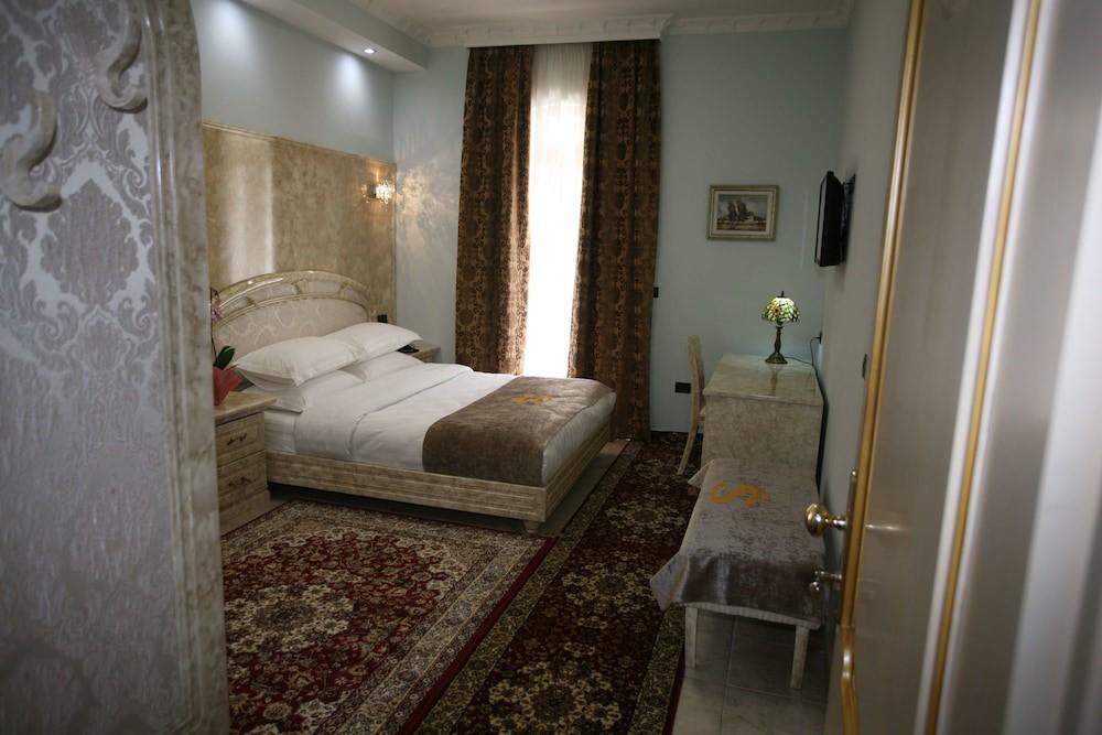 sembo-2111551-f5294b-043033 Hotel Las