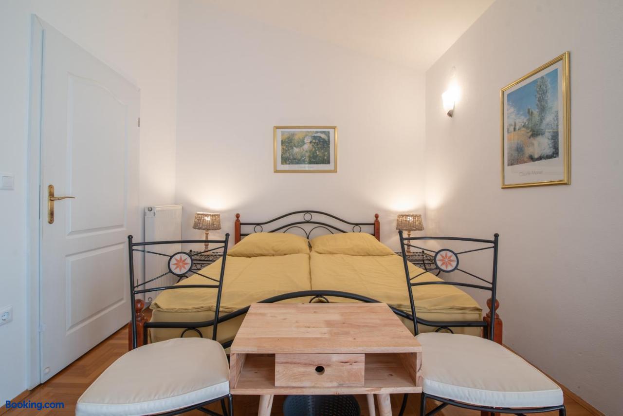 booking-1070970757-529109403-493436 Hotel Villa Vera 2