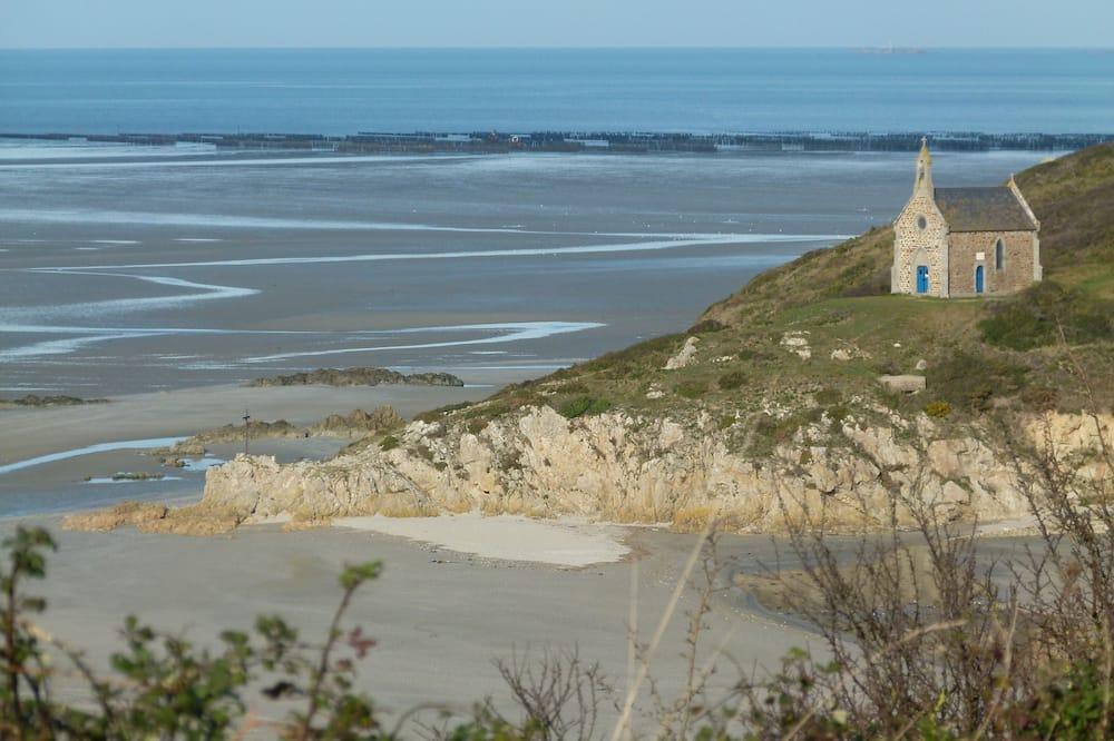 Cottage 12 or 14 seats group (2 ch RMCs in stone farmhouse with garden) Bretagne - Hillion visuel 1/5 Cottage 12 or 14 seats group (2 ch RMCs in stone farmhouse with garden) Bretagne - Hillion visuel 1/5