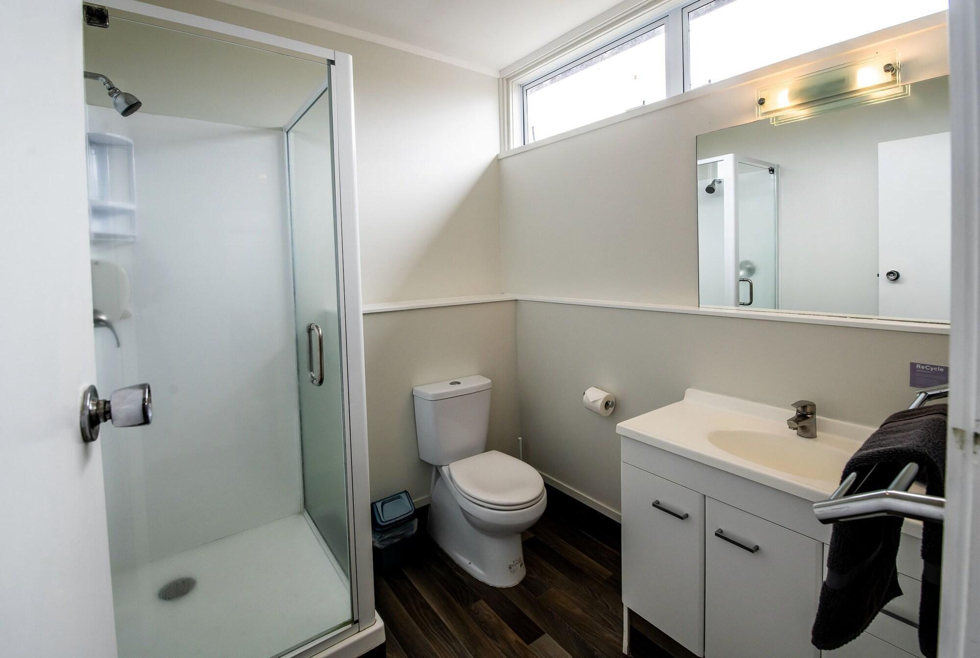 expedia_group-452657-878cb6-735342 Aura Accommodation