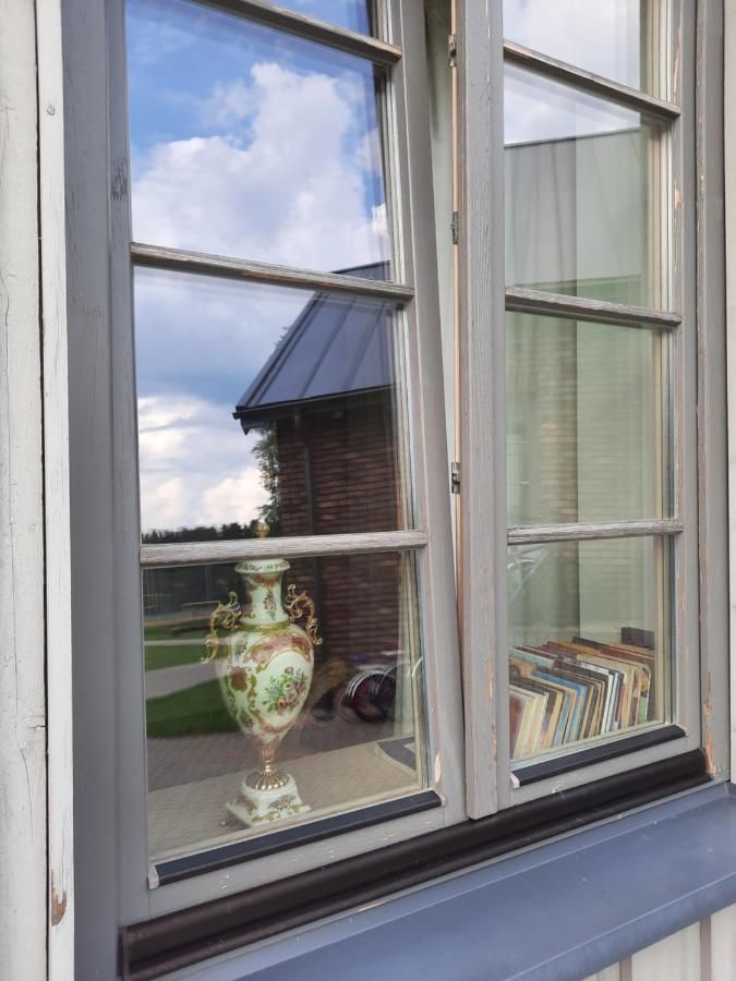 Lake & Library boutique Hotel