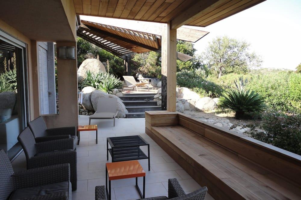 Sea View Villa Near The Beach Calalonga, Bonifacio, South Corsica Corsica - Bonifatius visuel 3/5 Sea View Villa Near The Beach Calalonga, Bonifacio, South Corsica Corsica - Bonifatius visuel 3/5