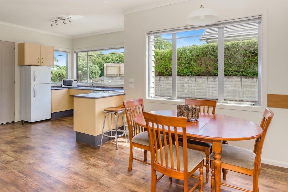 expedia_group-465254-628630a4-530753 Raumati Sands Resort