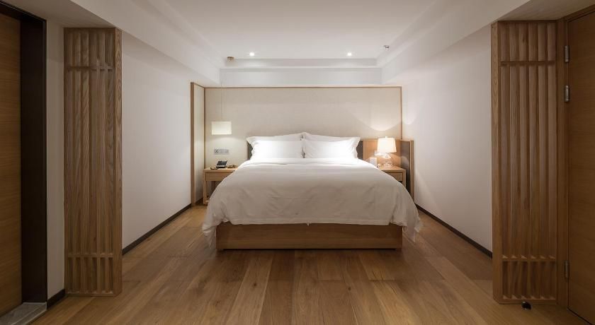 Bai Yun Qin She Boutique