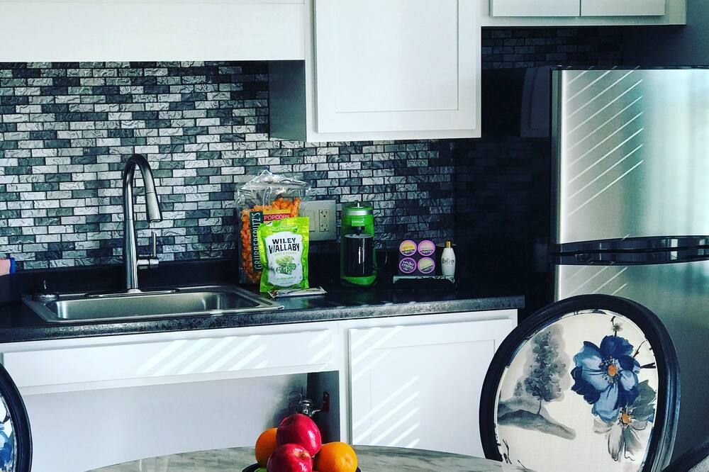 EO Bungalows, Black Hills