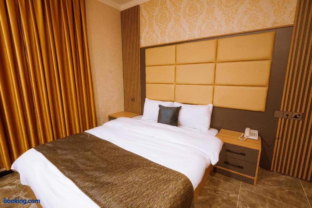 booking-1071267710-637383469-772288 Sarok Hotel