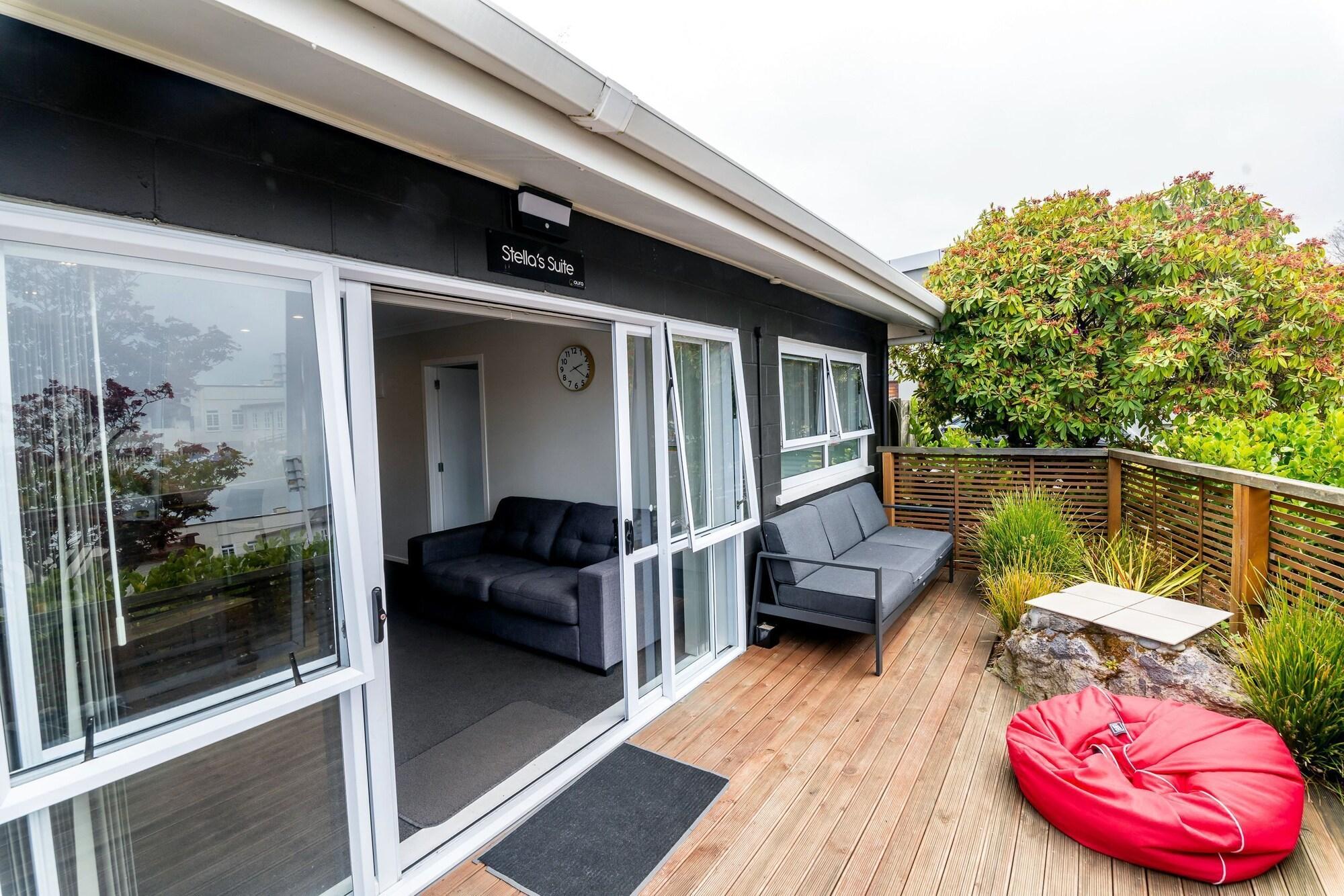 expedia_group-452657-769442-678725 Aura Accommodation