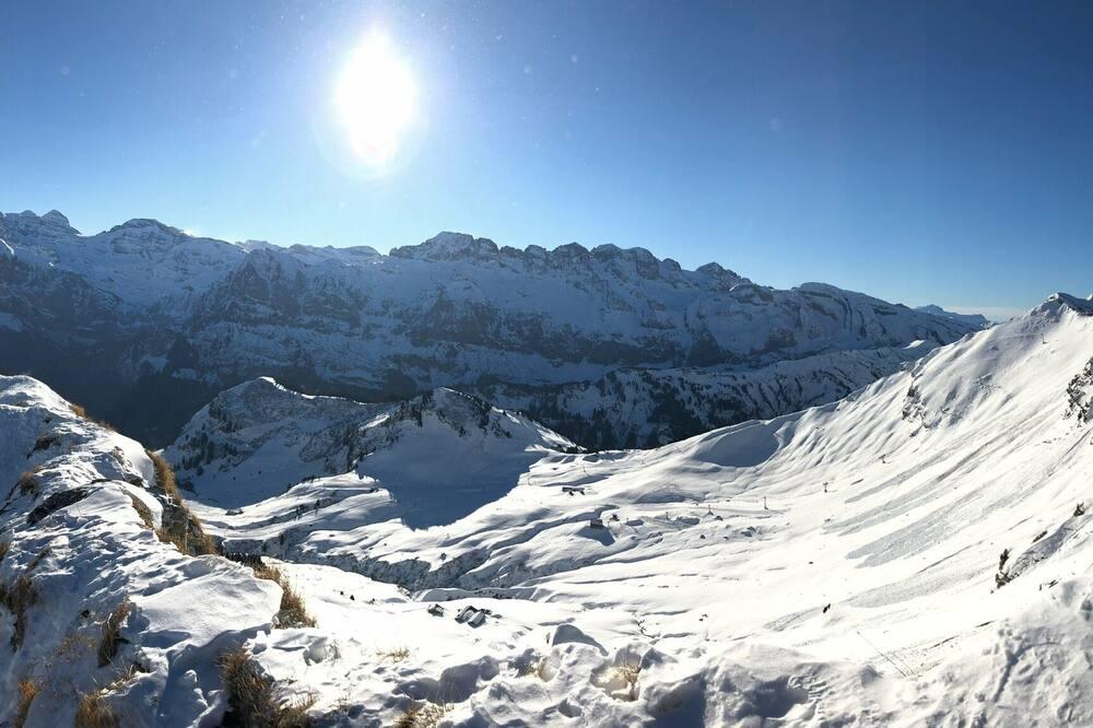 Luxury Self Catered Chalet with hot tub, Morzine-Avoriaz, Portes Du Soleil Rhône-Alpes - Maandion visuel 5/5 Luxury Self Catered Chalet with hot tub, Morzine-Avoriaz, Portes Du Soleil Rhône-Alpes - Maandion visuel 5/5