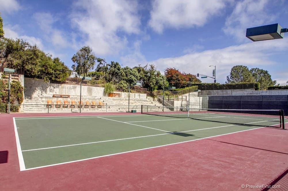 L'Auberge Del Mar: Enjoy the Beach Life with Included Resort Amenities